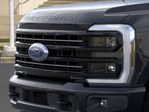 New 2025 Ford F250 Platinum AWD/4WD image 17