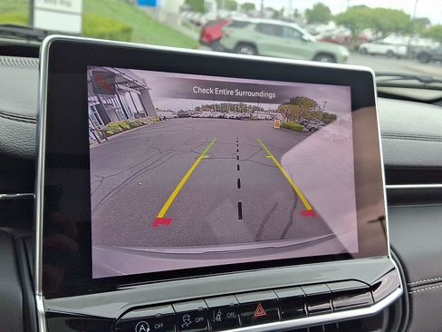 Used 2023 Jeep Compass High Altitude image 20