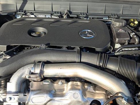 New 2026 Mercedes-Benz GLB 250 image 14