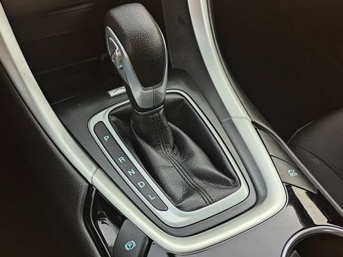 Used 2016 Ford Fusion SE image 24