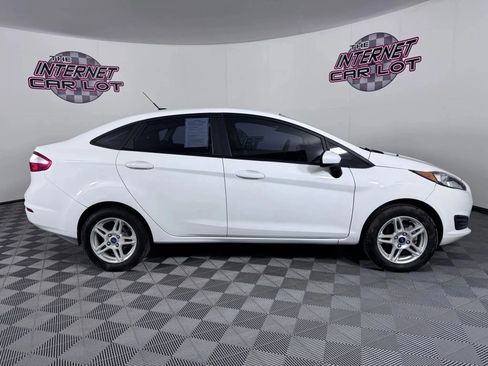 Used 2019 Ford Fiesta SE image 8