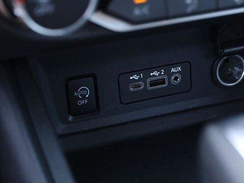 Used 2024 Nissan Sentra SV FWD image 18