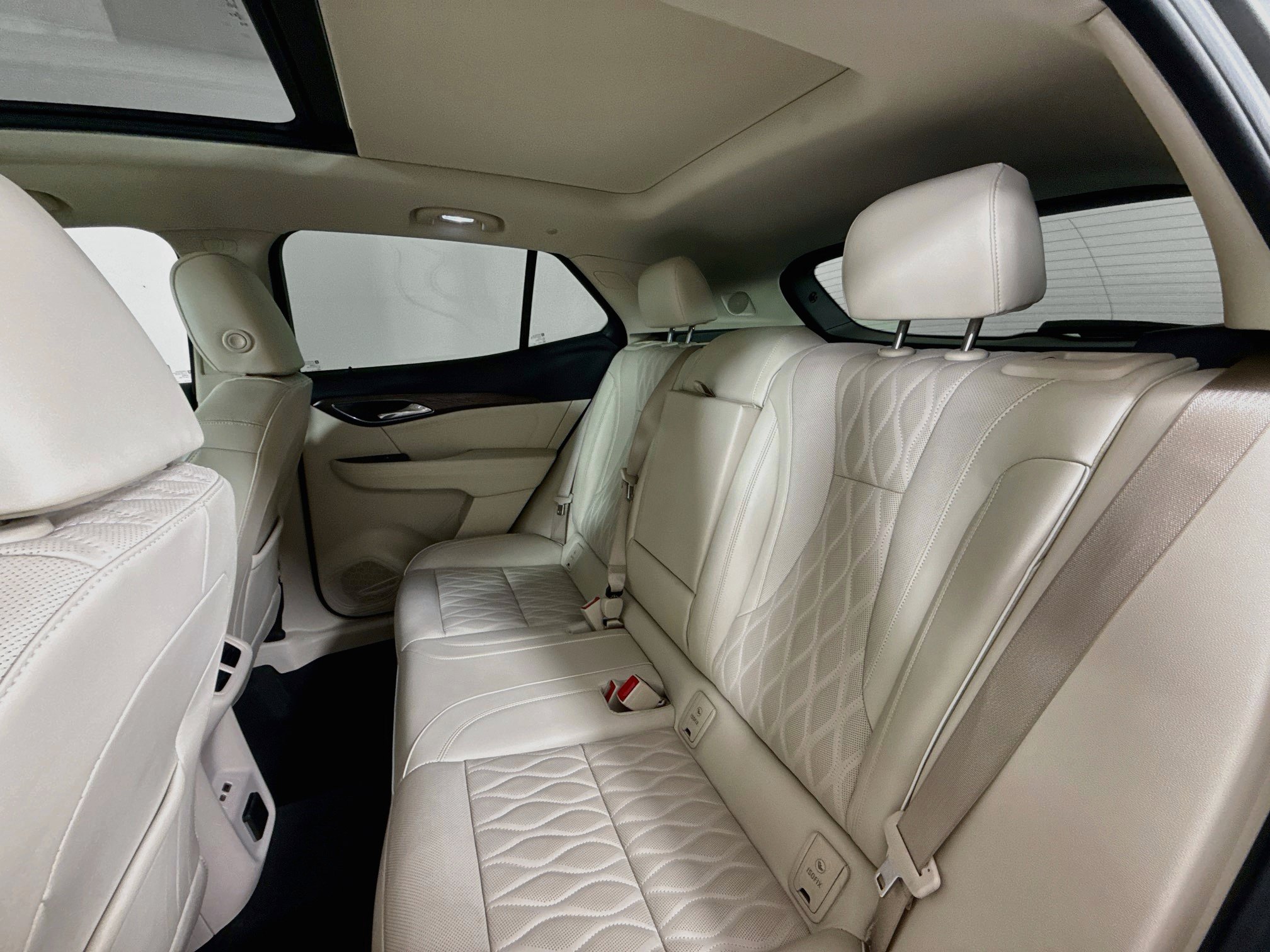 Used 2023 Buick Envision Avenir AWD/4WD image 24