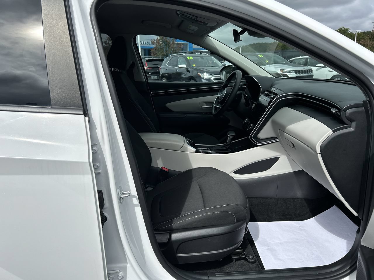 Used 2023 Hyundai Tucson SEL AWD/4WD image 16