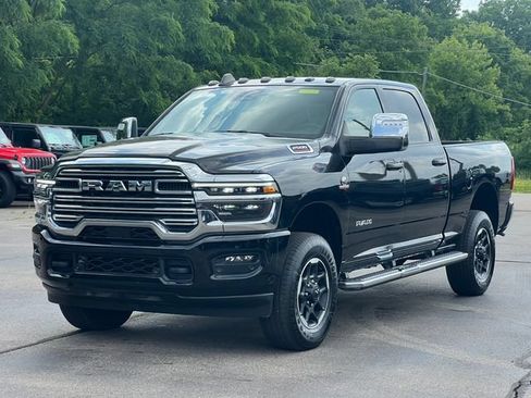 Used 2025 RAM 2500 Laramie AWD/4WD image 49