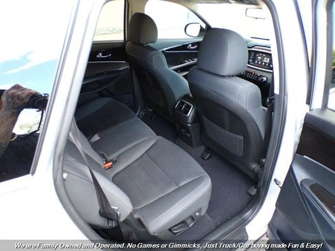 Used 2020 Kia Sorento LX FWD image 27