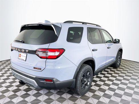 New 2026 Honda Pilot TrailSport image 8