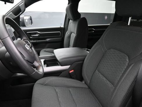New 2026 RAM 1500 4x4 Crew Cab image 7