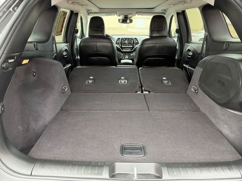 Used 2022 Jeep Cherokee Limited w/ Elite Package image 39