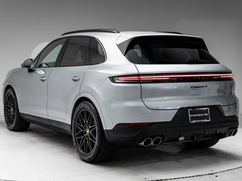 New 2026 Porsche Cayenne S AWD/4WD image 3