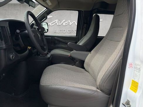 Certified 2025 Chevrolet Express 3500 LT w/ LT Preferred Equipment Group RWD image 19