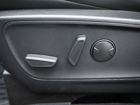 Used 2025 Ford Escape ST-Line image 10