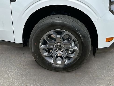 New 2026 Ford Maverick XLT w/ XLT Luxury Package FWD image 18