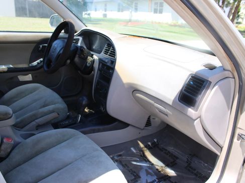 Used 2002 Hyundai Elantra GLS FWD image 17