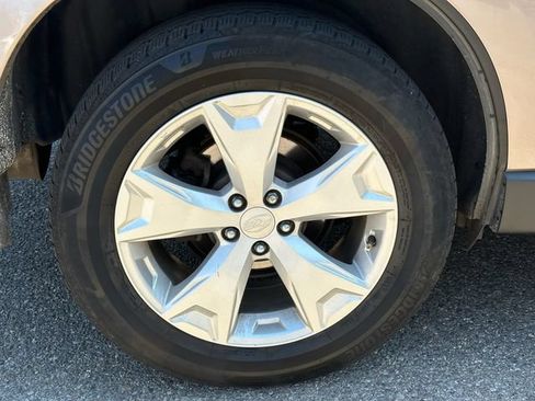Used 2014 Subaru Forester 2.5i Limited w/ Popular Package #2 AWD/4WD image 14
