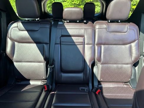 Certified 2026 Ford Explorer Platinum AWD/4WD image 43