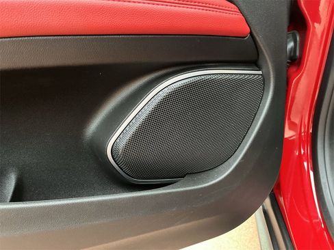 Used 2019 Alfa Romeo Stelvio image 24