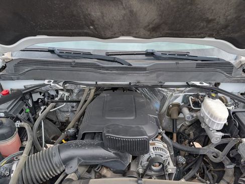 Used 2018 Chevrolet Silverado 2500 W/T AWD/4WD image 3