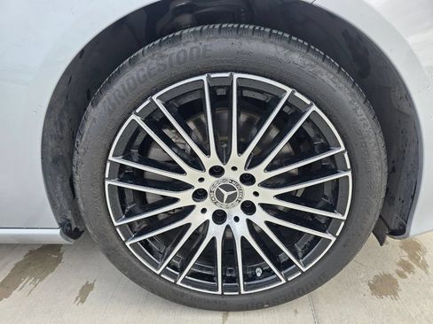 Used 2024 Mercedes-Benz C 300 Sedan image 10