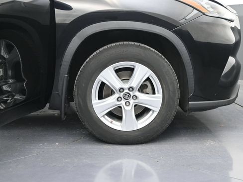 Used 2020 Toyota Highlander L AWD/4WD image 41