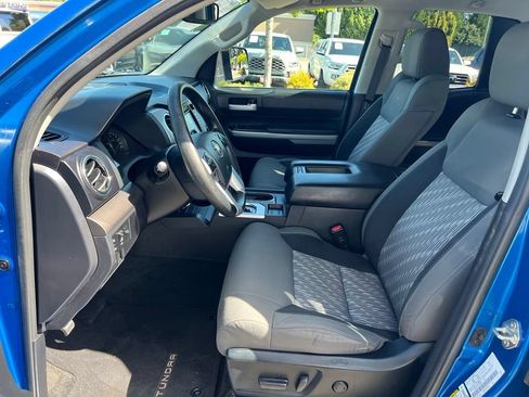 Used 2018 Toyota Tundra SR5 w/ SR5 Upgrade Package AWD/4WD image 13