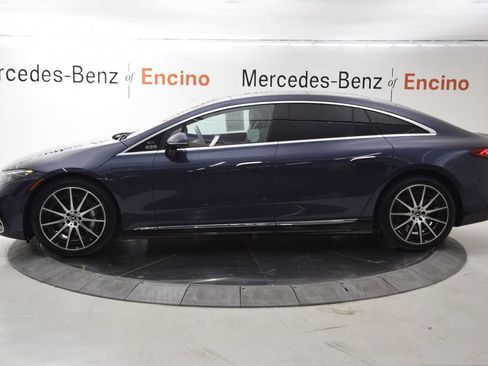 Used 2023 Mercedes-Benz EQS 580 4MATIC Sedan image 3