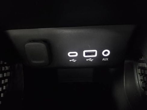 Used 2023 Chevrolet TrailBlazer LT w/ Convenience Package AWD/4WD image 19