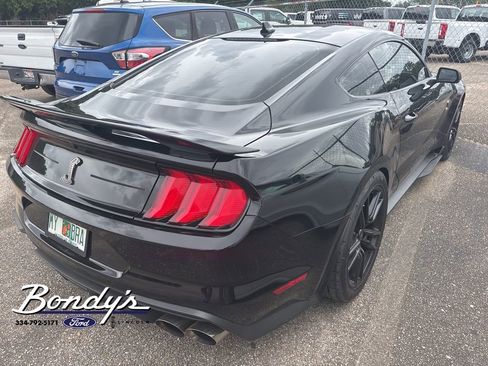 Used 2021 Ford Mustang Shelby GT500 w/ Technology Package RWD image 3