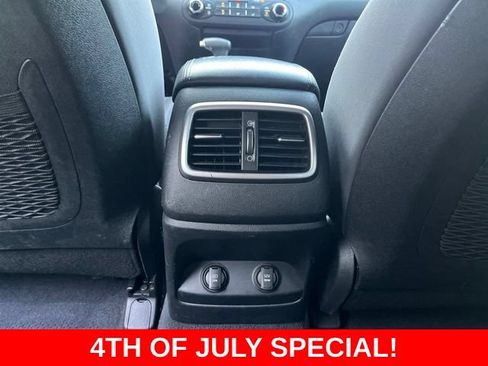 Used 2019 Kia Sorento FWD image 14