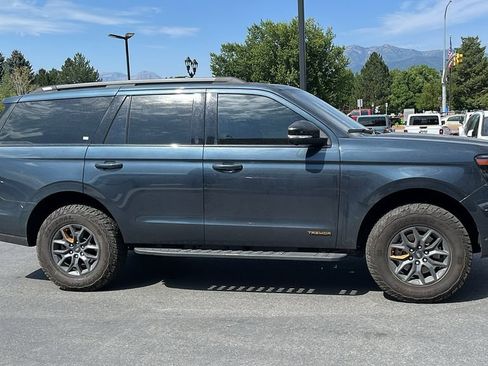 Used 2025 Ford Expedition Tremor AWD/4WD image 4