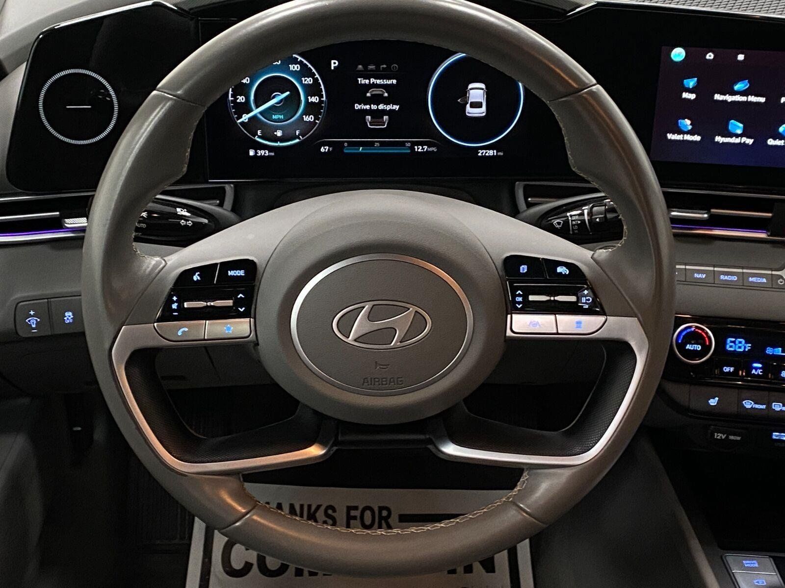 Certified 2025 Hyundai Elantra SEL FWD image 14
