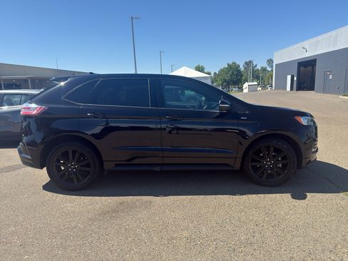 Used 2020 Ford Edge ST-Line FWD image 4