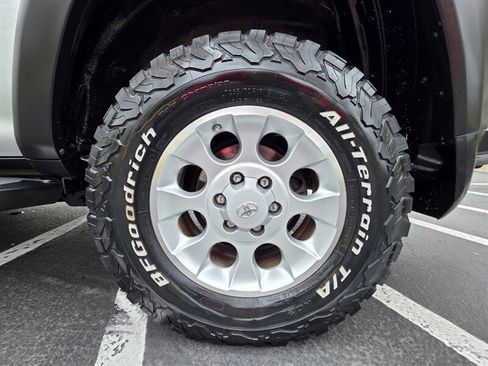 Used 2011 Toyota 4Runner Trail AWD/4WD image 23