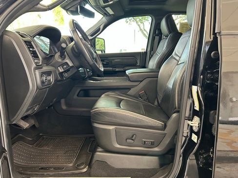 Used 2023 RAM 2500 Limited AWD/4WD image 4