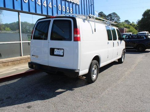 Used 2016 Chevrolet Express 3500 Extended RWD image 4