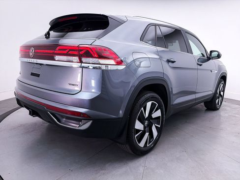 Used 2024 Volkswagen Atlas Cross Sport SE AWD/4WD image 15