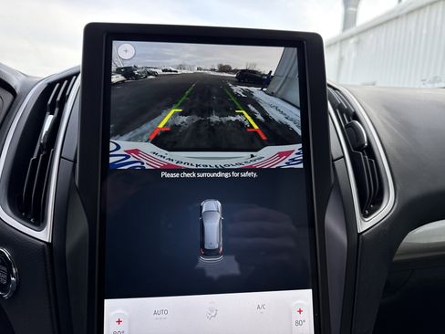 Used 2024 Ford Edge SEL image 36