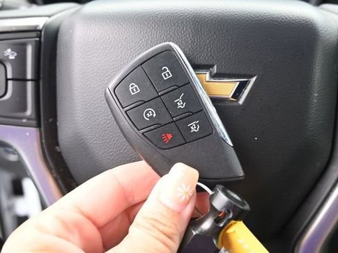 Used 2024 Chevrolet Tahoe LT AWD/4WD image 39