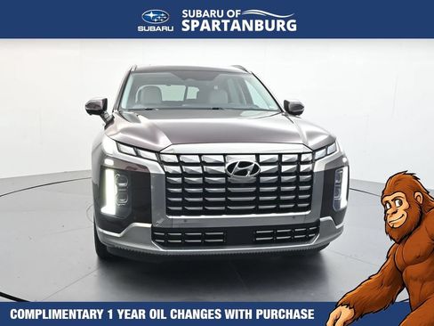 Used 2024 Hyundai Palisade Calligraphy FWD image 2
