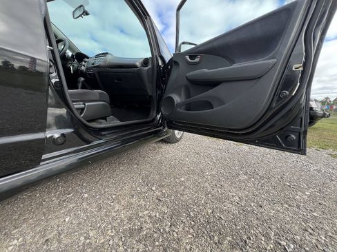 Used 2011 Honda Fit Sport image 17