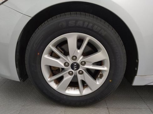 Used 2018 Kia Optima LX FWD image 31