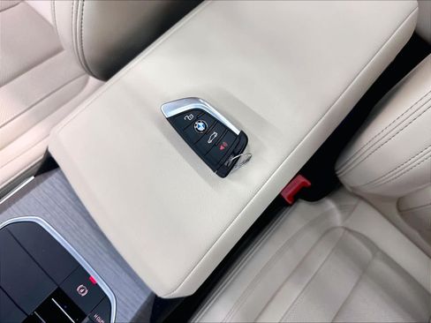 Used 2026 BMW 330i Sedan w/ Premium Package RWD image 13