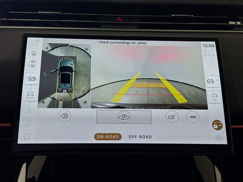 Used 2024 Land Rover Range Rover Sport SE image 17