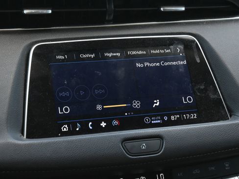 Certified 2023 Cadillac XT4 Premium Luxury FWD image 12