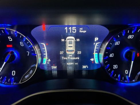 Used 2022 Chrysler Pacifica Touring-L image 13