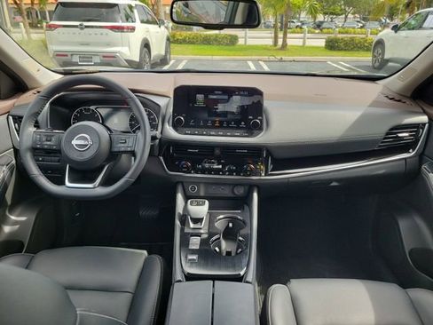 Used 2023 Nissan Rogue SL w/ SL Premium Package FWD image 13