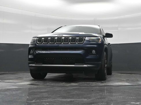Used 2026 Jeep Compass Limited AWD/4WD image 30