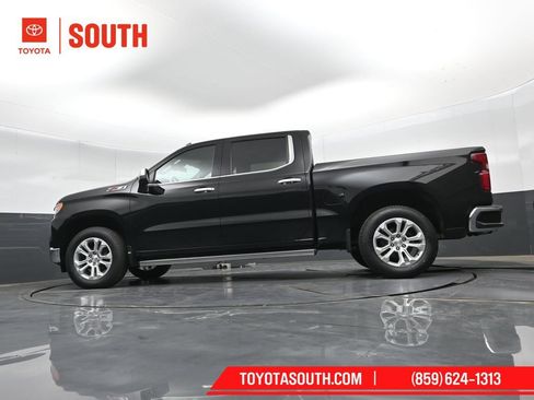 Used 2022 Chevrolet Silverado 1500 LTZ w/ Z71 Off-Road Package AWD/4WD image 46