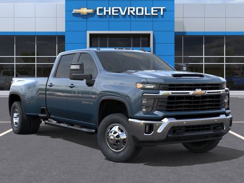 New 2026 Chevrolet Silverado 3500 LT w/ All Star Edition AWD/4WD image 7