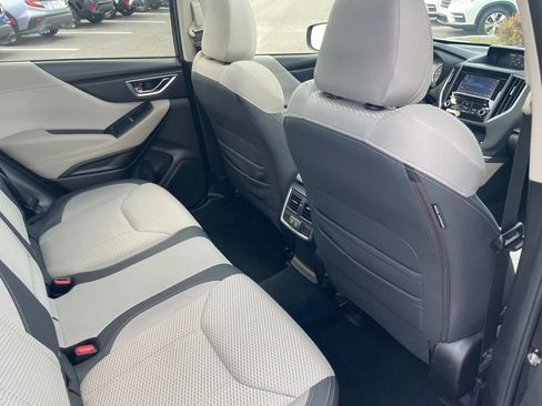 Used 2019 Subaru Forester Premium AWD/4WD image 29